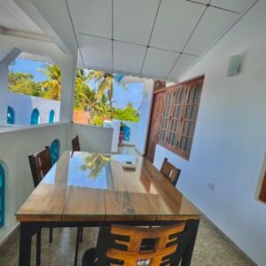 Apartment with Balcony Garden View